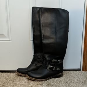 Carrage Distressed Sole Black Boots